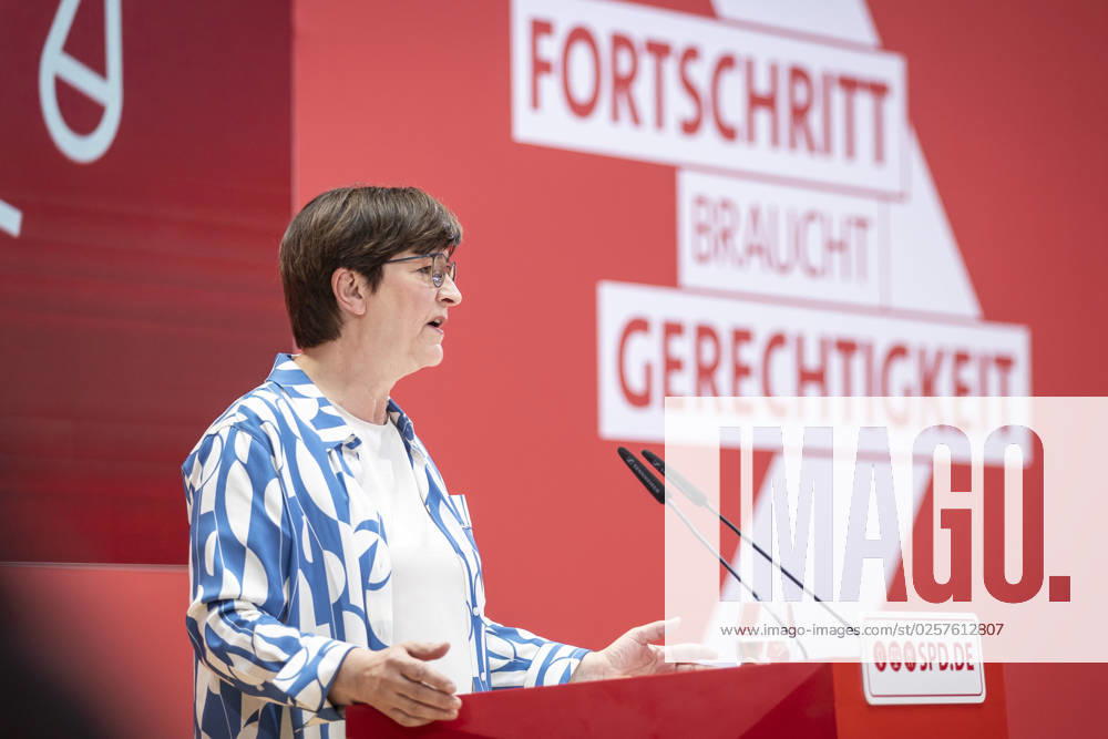 Saskia Esken, SPD Chairwoman, recorded at the event öÄÃ Fortschritt braucht Gerechtigkeit öÄi Seit 160 Jahren Ideen fuer morgenöÄu at the Willy Brandt Haus in Berlin, 04 10 2022 Berlin Germany