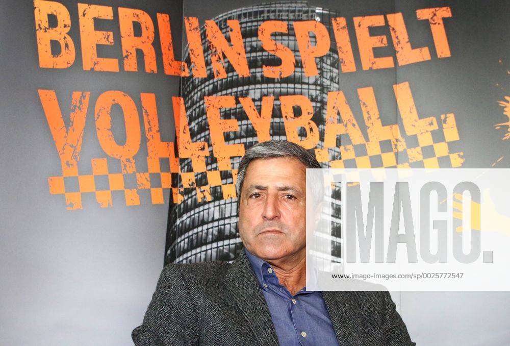 Volleyball, Herren, Saison 2015 16, Bundesliga, Saisonauftakt-PK BR Volleys, Manager Kaweh Niroomand (Berlin Reccycling Volleys), 10.10.16,