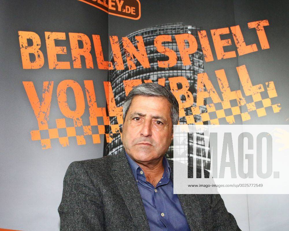 Volleyball, Herren, Saison 2015 16, Bundesliga, Saisonauftakt-PK BR Volleys, Manager Kaweh Niroomand (Berlin Reccycling Volleys), 10.10.16,