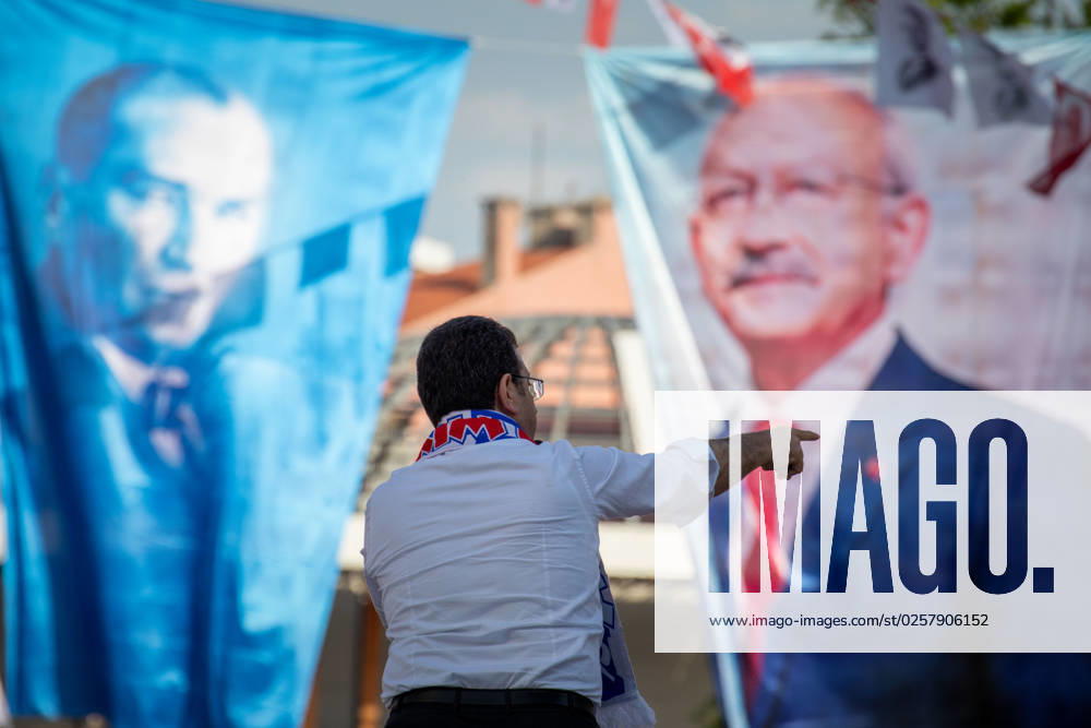 Ekrem Imamoglu, Istanbul Metropolitan Mayor and Nation Alliance Vice President Candidate, asked his voters to vote for Kemal Kilicdaroglu, the Presidential Candidate of the Nation Alliance, at the Istanbul Citizens Meeting, Turkey on May 25, 2023. In the first round on 14 May, none of the candidates received enough votes to be elected president, and the election went to the second round. To¼rkiye will go to the polls again on 28 May. - ZUMAi72_ 20230525_znp_i72_018