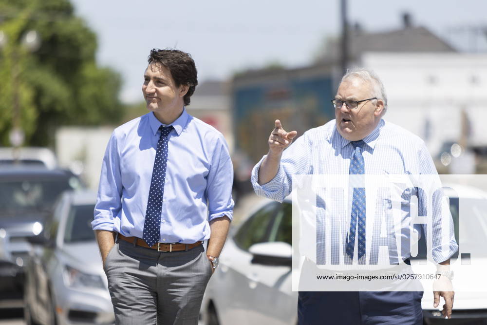 Prime Minister Justin Trudeau walks with mayor Joseph Preston to The Atrium in St. Thomas, Ont., on Thursday, May 25, 2023. St. Thomas Canada - ZUMAc35_ 20230525_zaf_c35_035