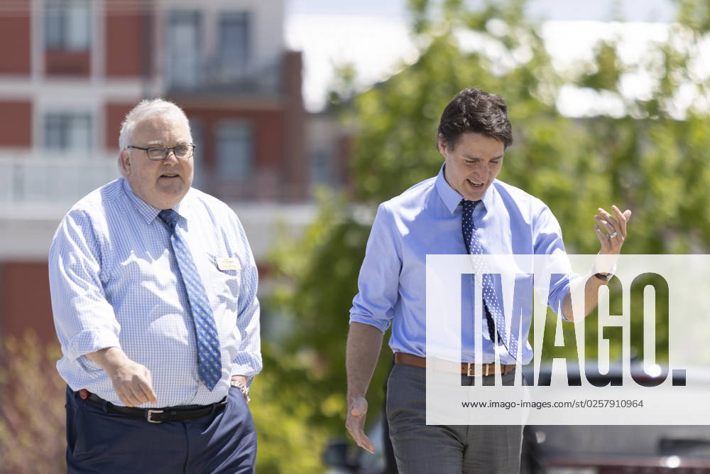 Prime Minister Justin Trudeau walks with mayor Joseph Preston to The Atrium in St. Thomas, Ont., on Thursday, May 25, 2023. St. Thomas Canada - ZUMAc35_ 20230525_zaf_c35_039