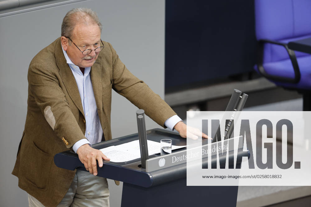 Frank Bsirske at the 107 session of the German Bundestag in the Reichstag building Berlin, 26 05 2023 Foto:xJ.xFuturexImage
