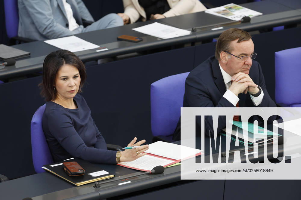 Annalena Baerbock and Boris Pistorius at the 107 session of the German Bundestag in the Reichstag building Berlin, 26 05 2023 Foto:xJ.xFuturexImage