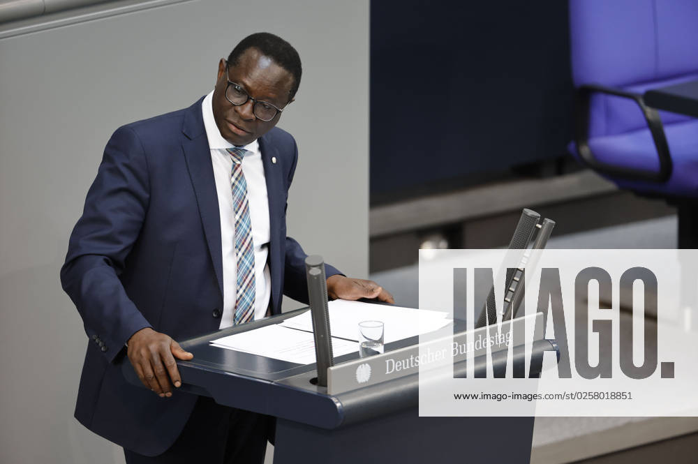 Karamba Diaby in the 107 session of the German Bundestag in the Reichstag building Berlin, 26 05 2023 Foto:xJ.xFuturexImage