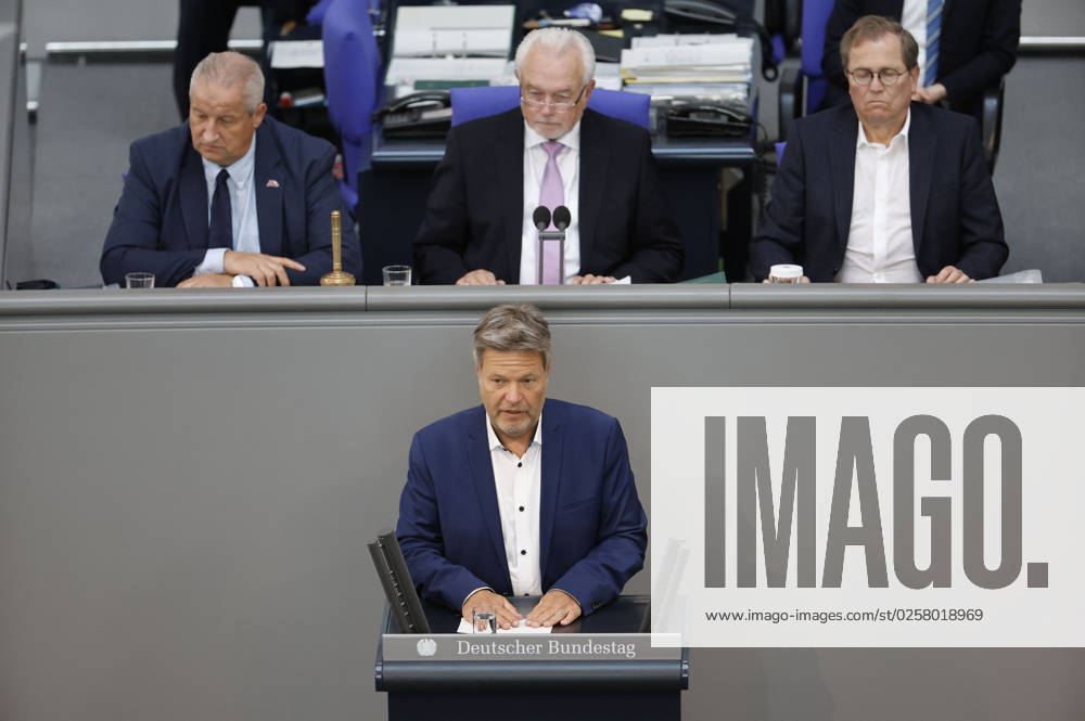Robert Habeck in the 107 session of the German Bundestag in the Reichstag building Berlin, 26 05 2023 Foto:xJ.xFuturexImage