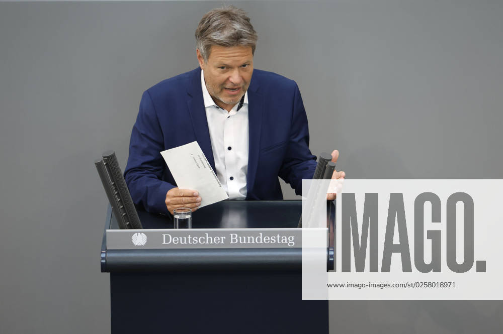 Robert Habeck in the 107 session of the German Bundestag in the Reichstag building Berlin, 26 05 2023 Foto:xJ.xFuturexImage