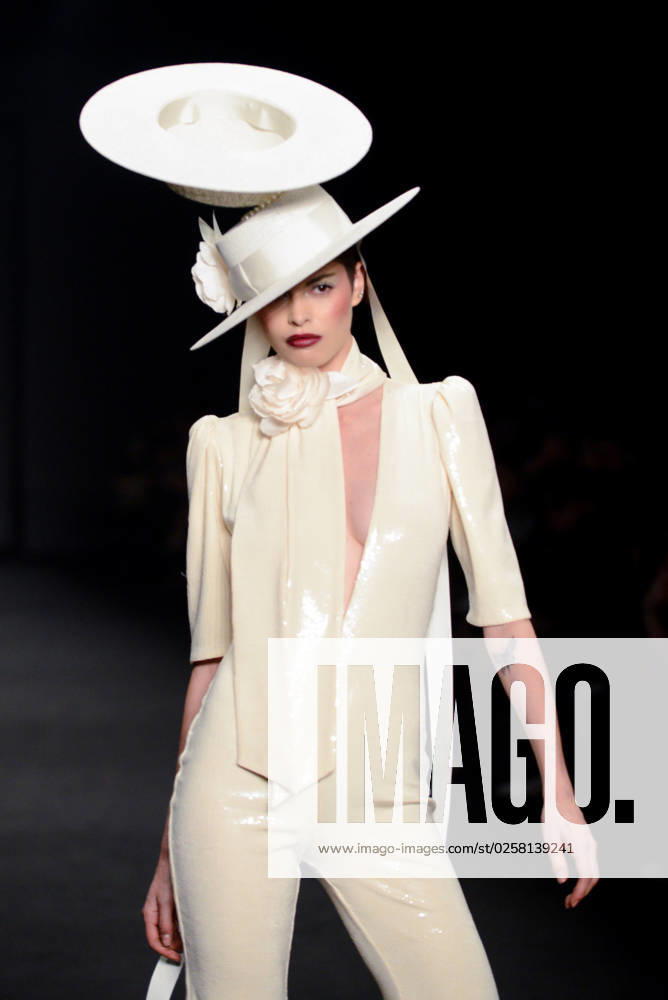 SÃO PAULO, SP - 28.05.2023: SPFW N55 - Walério Araújo fashion show during São Paulo Fashion Week, SPFW N55, this Sunday (28), at Komplexo Tempo, in São Paulo. x2380714x VincentxBosson