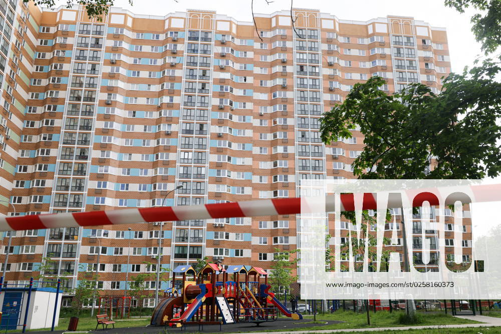 RUSSIA, MOSCOW - MAY 30, 2023: A view of an apartment block in southwestern Moscow hit by a drone. The building is being evacuated, no injuries have been reported. Alexander Shcherbak TASS 59505592