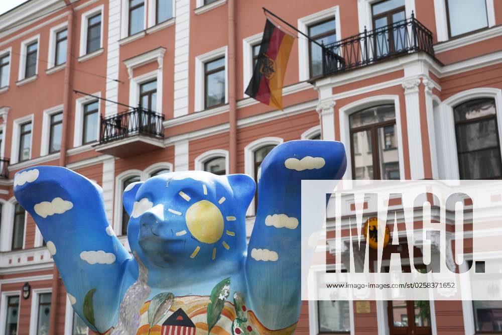 Russia Germany Consulates Visa Applications Suspension 8445500 31.05.2023 The sculpture of the Berlin Baddy bear, which was painted by artist Alexander Ishchenko, is seen in front of the German consulate general in St.Petersburg, Russia. Starting in June, the visa departments of the German consulates general in Kaliningrad, St. Petersburg, Yekaterinburg and Novosibirsk will stop accepting visa applications, with all documents to be processed by the German Embassy in Moscow. Alexei Danichev Sputnik St. Petersburg Russia