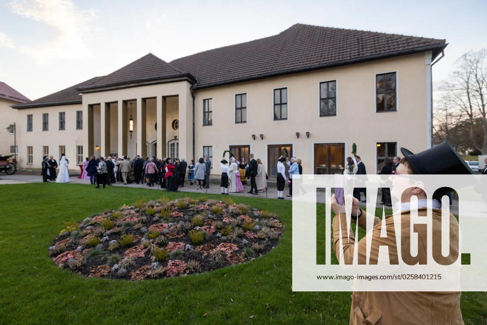 Wedding ceremony after 150 years Re-enacted wedding of George and Helene in the Villa Feodora 150 years ago, on 18 March 1873, the Meiningen theater duke married the actress Helen Franz Heimlich let themselves be married in Bad Liebenstein Bad Liebenstein Thuringia GERMANY