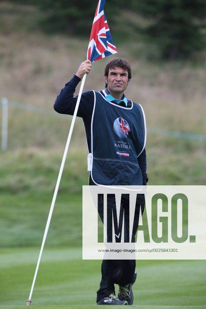 London, London, United Kingdom - Caddie of Pablio Larrazabal (ESP).during The British Masters 2016 supported by SkySports Round One at The Grove Golf Course on October 14, 2016 in Watford, England. Golf - British Masters Round One - ZUMAn230