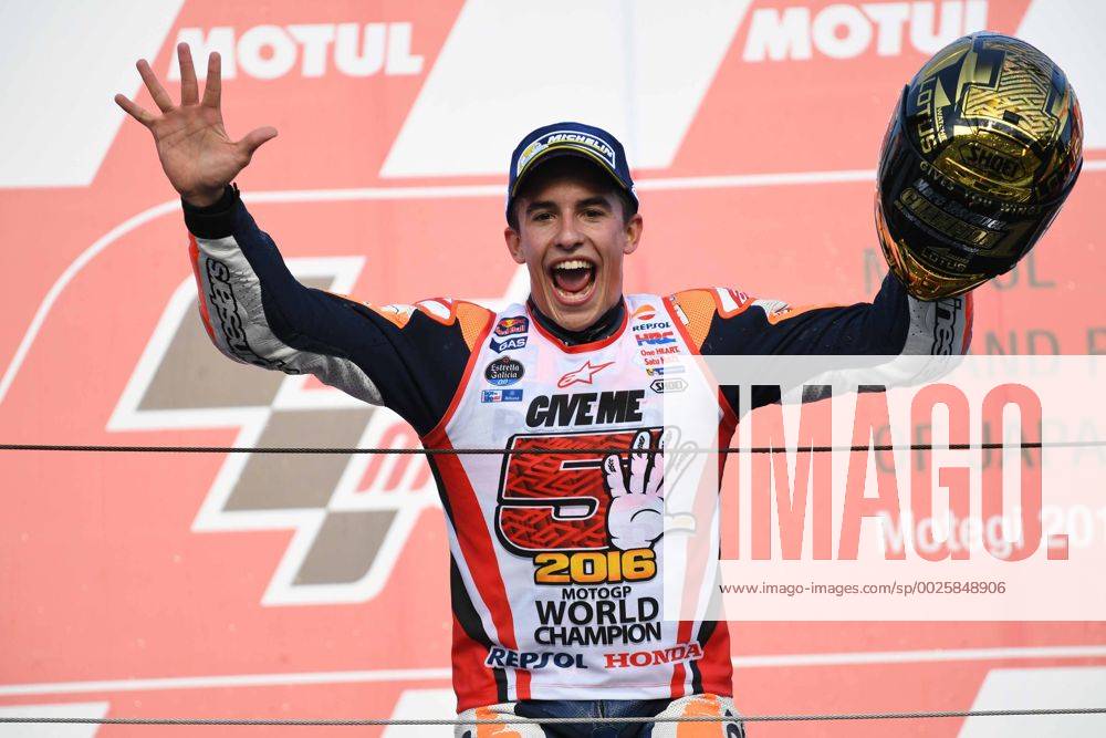 MotoGP in Japan - Marquez ist Weltmeister IPP20161016 Motorsports: MotoGP World Championship WM Weltmeisterschaft GP of Japan, Marc Marquez (Honda Hrc) vince il mondiale (Hinweis: Verwendung nur in Deutschland - only Germany) ZWEIx PhotoxPressx