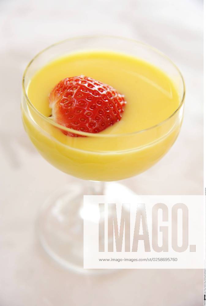 Feature icon eggnog 05 23 thg A glass eggnog germany german pub gastronomy restaurant alcohol liquor drink beverage alcoholic alcoholic strawberry decoration decorated liqueur glass german alcohol egg liqueur adcvocaat t.s.