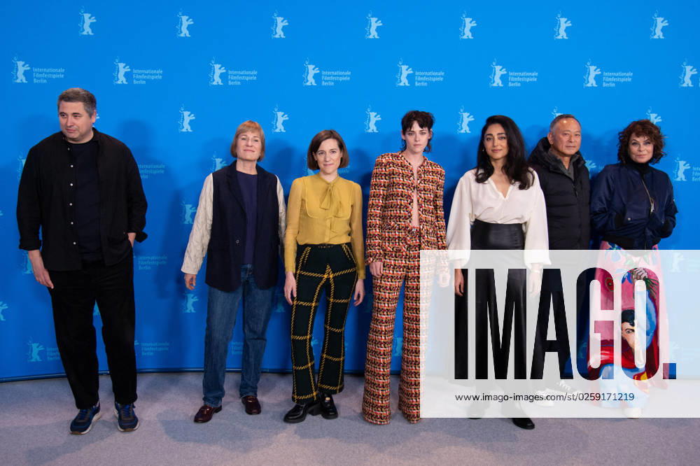 Berlin - Jury Photocall Jury members Radu Jude, Valeska Grisebach, Carla Simon, Kristen Stewart, Golshifteh Farahani, Johnnie To and Francine Maisler attending the Jury Photocall as part of the 73rd Berlin International Film Festival (Berlinale) in Berlin, Germany on February 16, 2023. Photo by Aurore Marechal ABACAPRESS.COM Berlin Germany