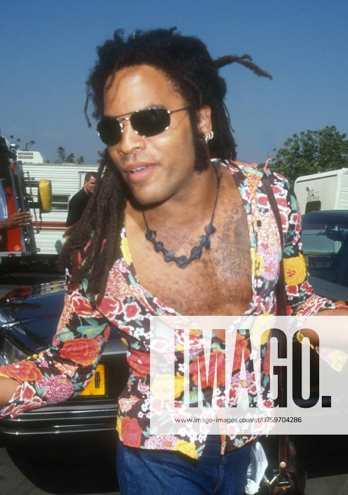 Lenny Kravitz, 1993, Photo By Michael Ferguson PHOTOlink Courtesy Everett Collection (Lenny Kravitz2255)ASCA032 F4890 PUBLICATIONXNOTxINxCANxCHNxFRAxITAxJPNxNORxPOLxRUSxESPxUKxUSA