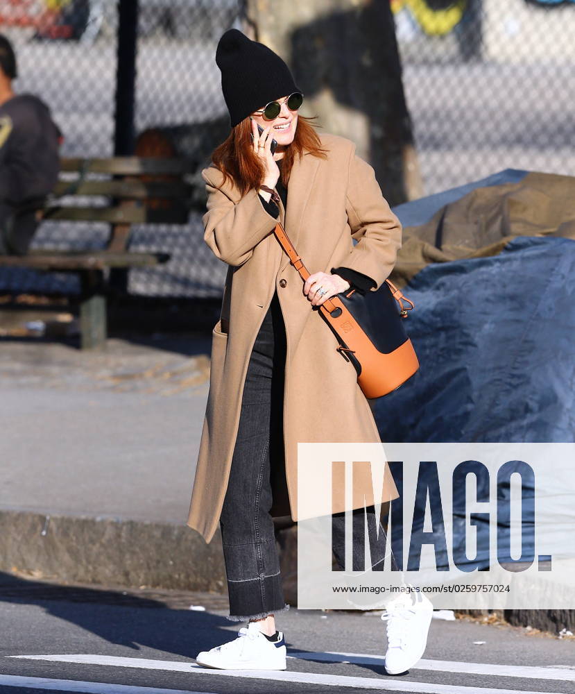 Julianne Moore out in New York Actress Julianne Moore is walking in Soho, New York, NY on February 23, 2020. Photo by Dylan Travis ABACAPRESS.COM New York NY