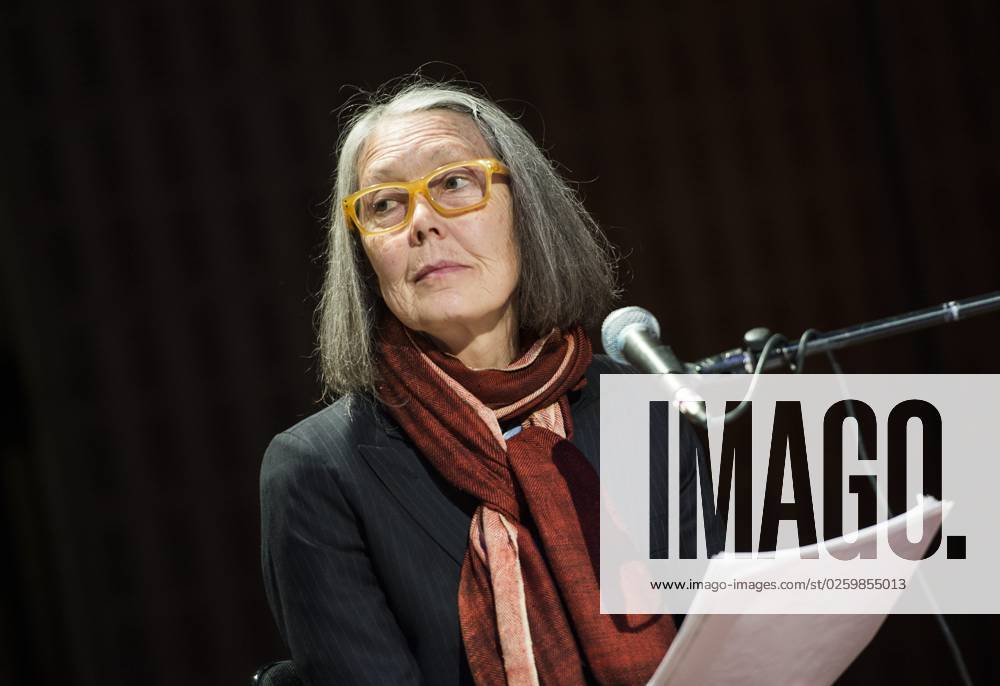 STOCKHOLM 2015 05 08 Canadian poet Anne Carson presents her performance Antigonick at Moderna museet STOCKHOLM SVERIGE ACE