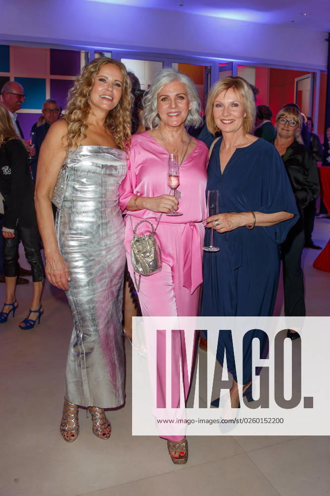 Party Bertelsmann Katja Burkard, Birgit Schrowange and Ilka Eßmüller at the Bertelsmann Party 2023 in the Bertelsmann Capital Representation on 15 06 2023 in Berlin