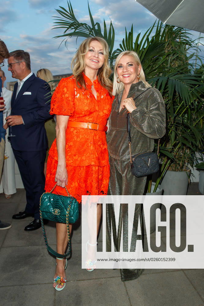 Party Bertelsmann Frauke Ludowig and Aleksandra Bechtel at the Bertelsmann Party 2023 in the Bertelsmann Capital Representation on 15 06 2023 in Berlin