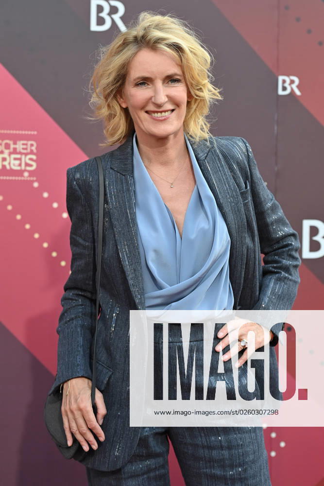 Maria FURTWAENGLER actress,single image,cropped single image,half figure,half figure red carpet,red carpet,Bavarian Film Award 2023 on 16 06 2023 in Prinzregententheater in Munich