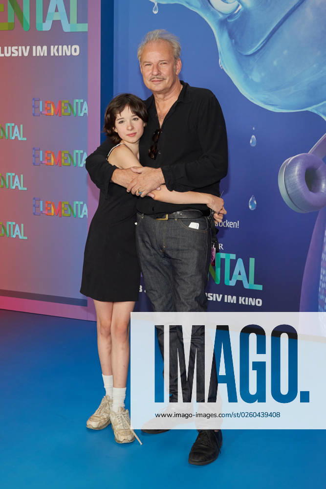 Leander Hausmann with daughter Edwina Eddi Kuhl German premiere of ELEMENTAL in the cinema of the Kulturbrauerei in Berlin on 18 06 2023 German premiere ELEMENTAL