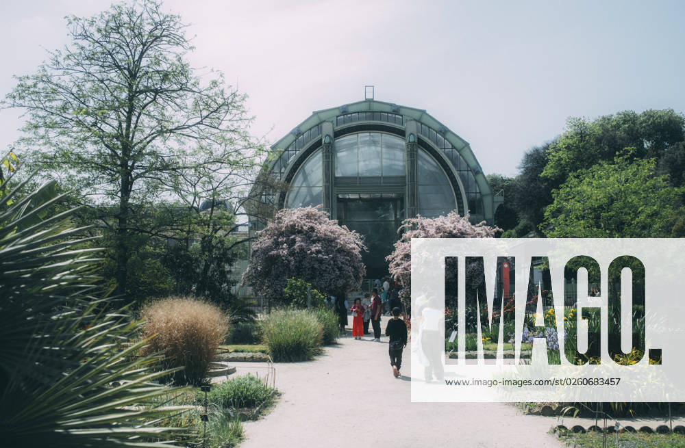 Travel Paris Paris, 18 05 23 greenhouses in the jardin des plantes, Paris is one of the most beautiful and romantic cities in the world,