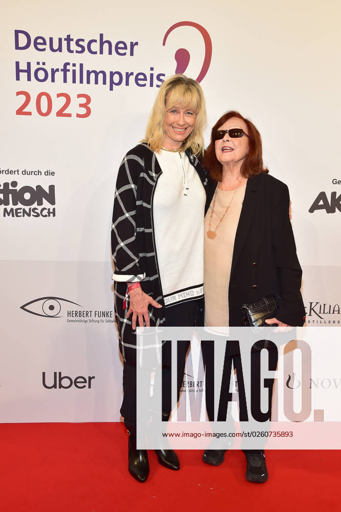 21 German Hearing Film Award 2023 Deborah Weigert with mother Brigitte Kaethe Grothum arrival, to the 21 German Hearing Film Award 2023 in Berlin on 18 06 2023 Photopress Mueller Photopress Mueller