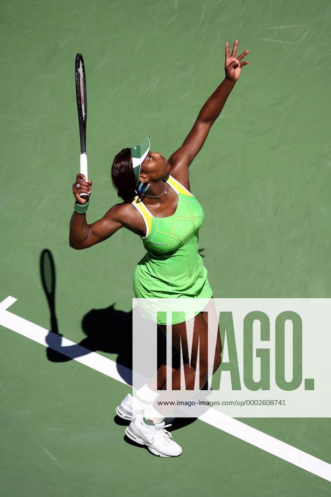 Serena Williams (USA) - Aufschlag Tennis Damen Australian Open 2007, Grand Slam, WTA Tour Einzelbild Melbourne Tennis Damen Australian Open 2007, Grand Slam, WTA Tour Einzelbild Melbourne
