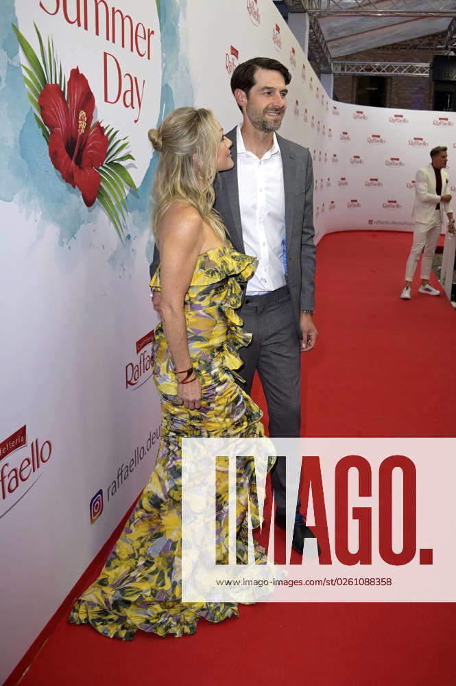 Jennie Garth with husband Dave Abrams at Raffaello Summer Day 2023 at the Königliche Porzellan Manufaktur Berlin, 21 06 2023. Foto:xF.xFuturexImage