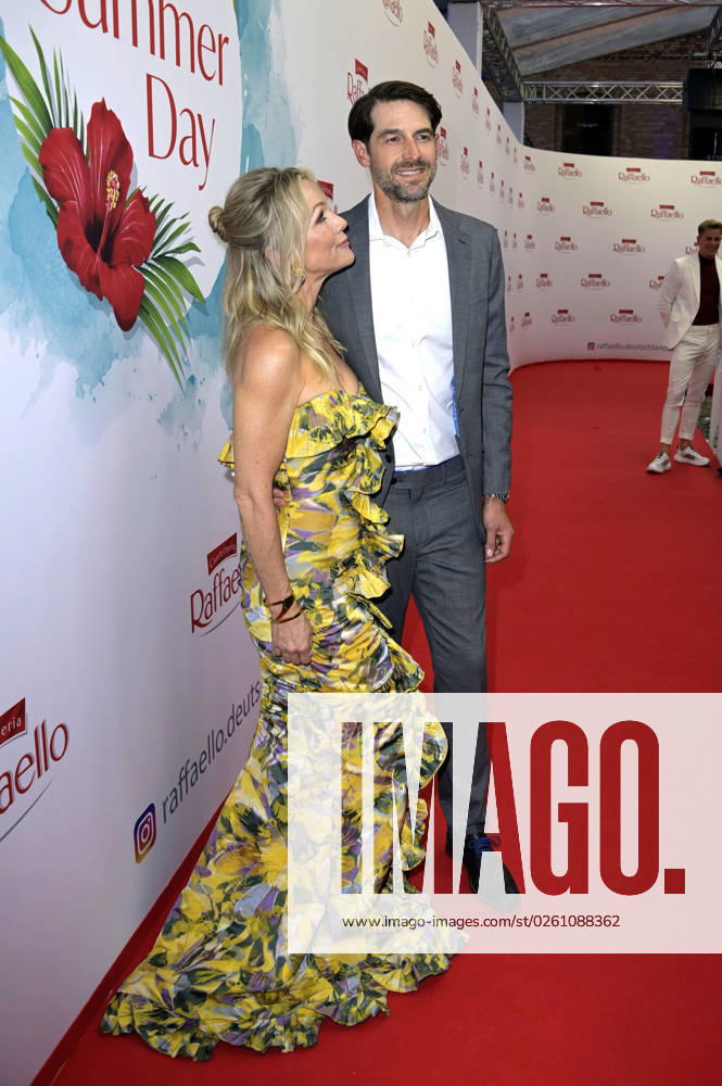 Jennie Garth with husband Dave Abrams at Raffaello Summer Day 2023 at the Königliche Porzellan Manufaktur Berlin, 21 06 2023. Foto:xF.xFuturexImage