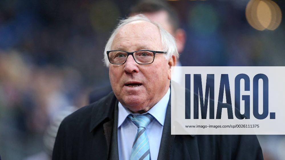 Fussball 1.Bundesliga 2016 2017, 10.Spieltag, Hamburger SV - Borussia Dortmund, im Volksparkstadion Hamburg. Uwe Seeler