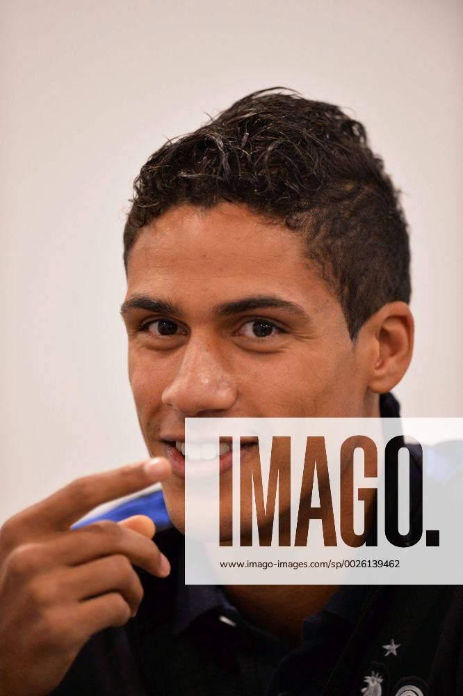 Fußball, Raphael Varane - PK Nationalteam Frankreich Raphael Varane FOOTBALL : PK - Nationalteam Frankreich - 07 11 2016 AnthonyBIBARD FEP Panoramic