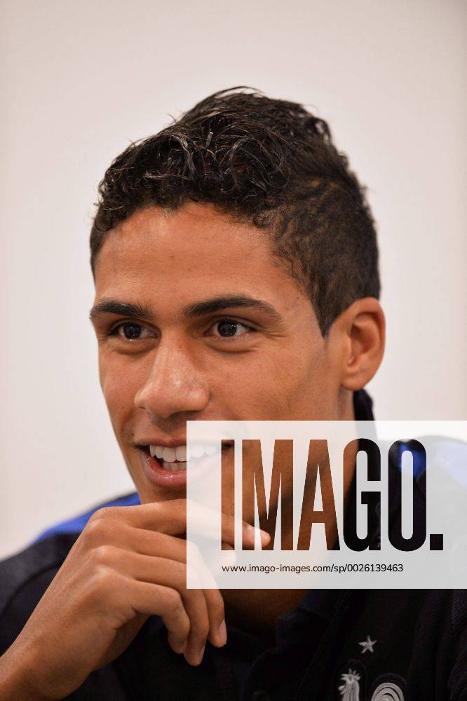 Fußball, Raphael Varane - PK Nationalteam Frankreich Raphael Varane FOOTBALL : PK - Nationalteam Frankreich - 07 11 2016 AnthonyBIBARD FEP Panoramic
