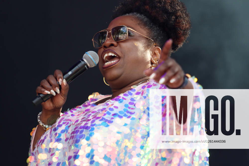 The Weather Girls singer Dorrey Lyles performance at the Parkbühne Wuhlheide on 24 06 2023 at the Berliner Rundfunk Open Air in Berlin