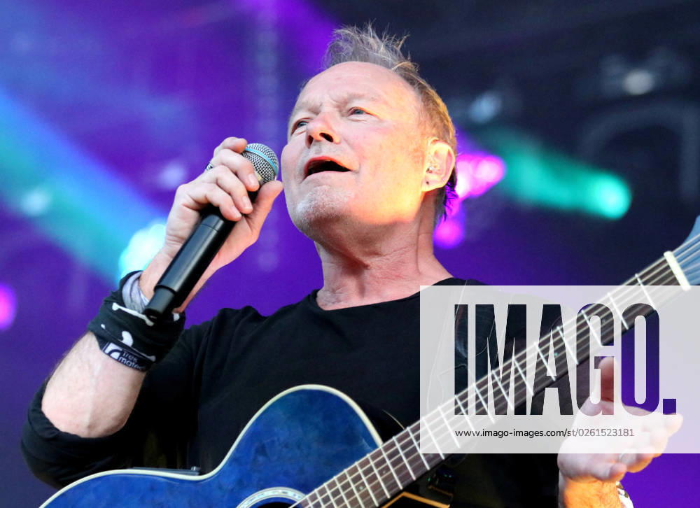 Cutting Crew singer Nick Van Eede performance at Parkbühne Wuhlheide on 24 06 2023 at Berliner Rundfunk Open Air in Berlin