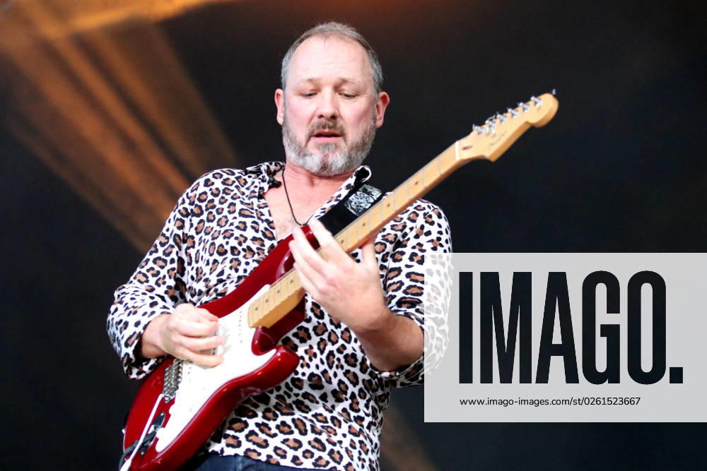 Cutting Crew guitarist Gareth Moulton performance at the Parkbühne Wuhlheide on 24 06 2023 at the Berliner Rundfunk Open Air in Berlin