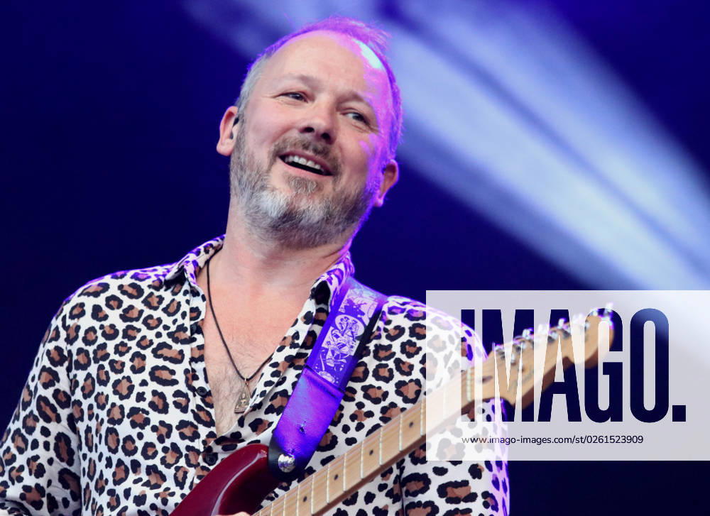 Cutting Crew guitarist Gareth Moulton performance at the Parkbühne Wuhlheide on 24 06 2023 at the Berliner Rundfunk Open Air in Berlin