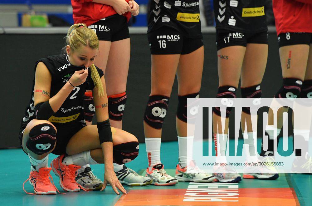 Mareen Apitz (Dresden) enttäuscht, Dresdner SC gegen Allianz MTV Stuttgart, Volleyball, DVV-Pokal, Pokal, Pokal-Viertelfinale, Viertelfinale, Margon-Arena Dresden Bodenbacher Straße, DSC, Saison 2016 2017, 09.11.2016,
