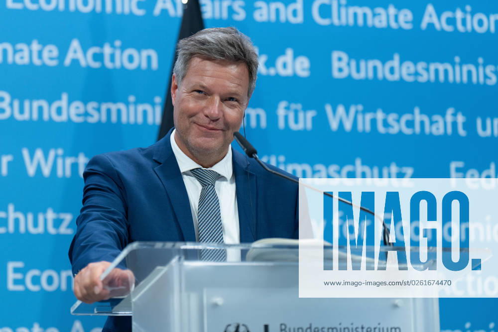 Press conference on critical raw materials, Robert Habeck Press conference by Robert Habeck, Federal Minister for the Economy and Climate Protection, Bruno Le Maire, Minister for the Economy, Finance and Industrial and Digital Sovereignty France , and Adolfo Urso, Minister for Enterprise and Made in Italy Italy , 26.6 2023 Berlin Berlin GER