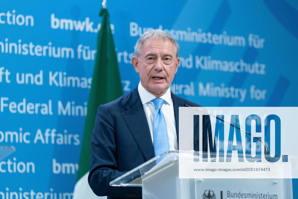 Press conference on critical raw materials, Adolfo Urso Press conference by Robert Habeck, Federal Minister for the Economy and Climate Protection, Bruno Le Maire, Minister of Economy, Finance and Industrial and Digital Sovereignty France , and Adolfo Urso, Minister of Enterprise and Made in Italy Italy , 26.6 2023 Berlin Berlin GER