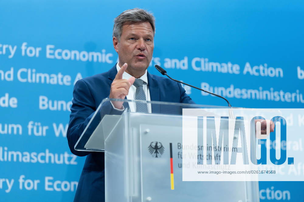 Press conference on critical raw materials, Robert Habeck Press conference by Robert Habeck, Federal Minister for the Economy and Climate Protection, Bruno Le Maire, Minister for the Economy, Finance and Industrial and Digital Sovereignty France , and Adolfo Urso, Minister for Enterprise and Made in Italy Italy , 26.6 2023 Berlin Berlin GER