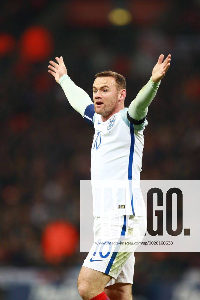 England v Scotland - FIFA World Cup WM Weltmeisterschaft Fussball 2018 Qualifier . . London, UK . . 11.11.2016 Wayne Rooney (E)