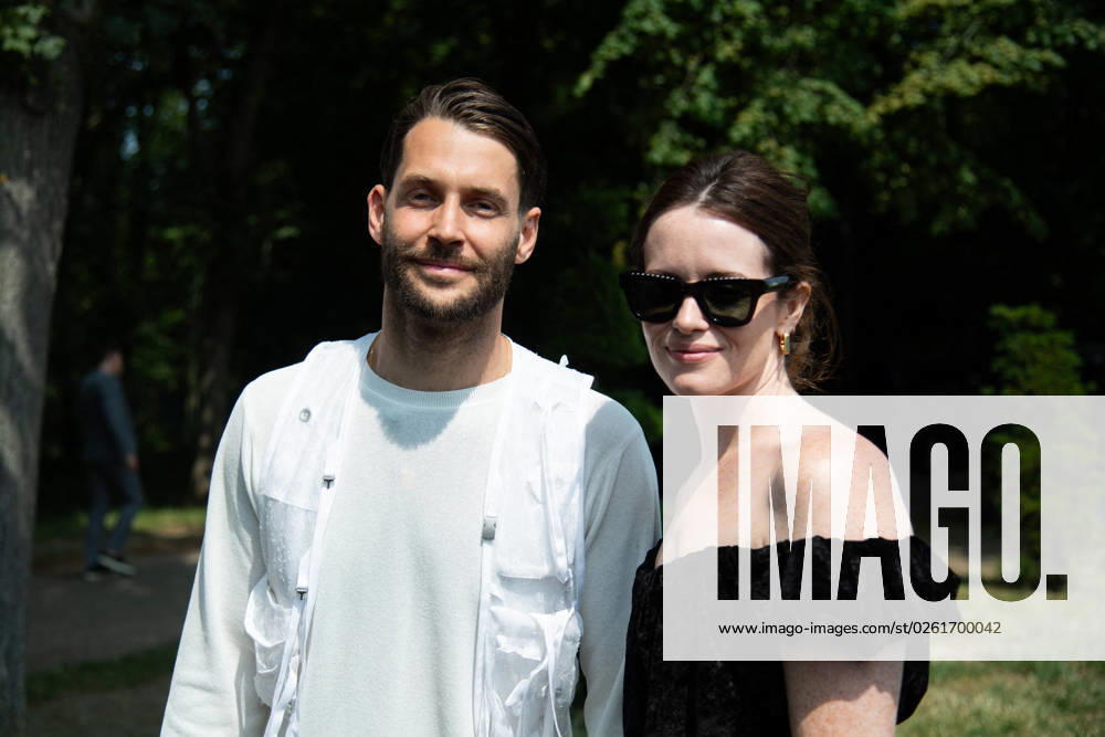 PFW Jacquemus Greetings Simon Porte Jacquemus and Claire Foy attending the Jacquemus Menswear Spring Summer 2024 show as part of Paris Fashion Week in Paris, France on June 26, 2023. Photo by Aurore Marechal ABACAPRESS.COM Paris France
