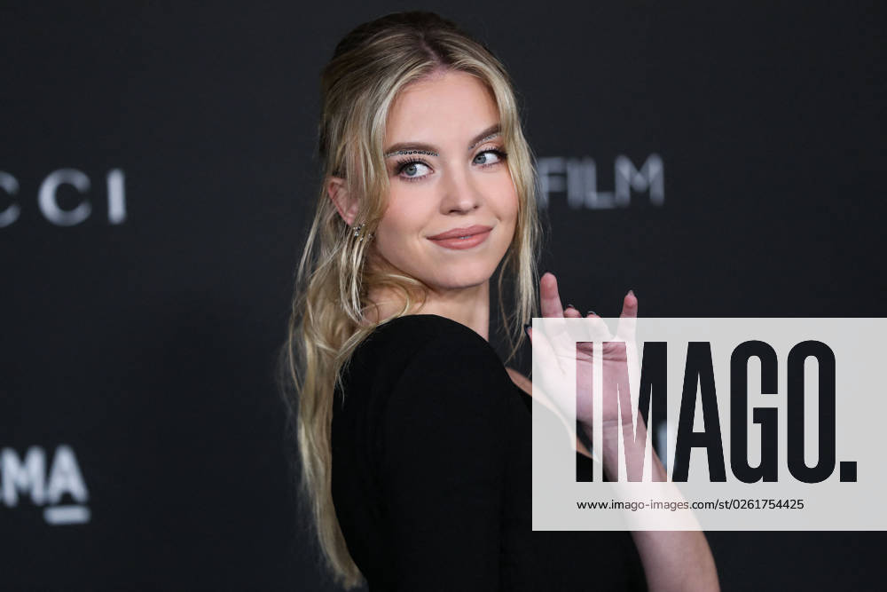 10th Annual LACMA Art+Film Gala - LA Sydney Sweeney wearing a Saint Laurent dress arrives at the 10th Annual LACMA Art + Film Gala 2021 held at the Los Angeles County Museum of Art on November 6, 2021 in Los Angeles, CA, USA. Photo by Xavier Collin Image Press Agency ABACAPRESS.COM Los Angeles CA United States
