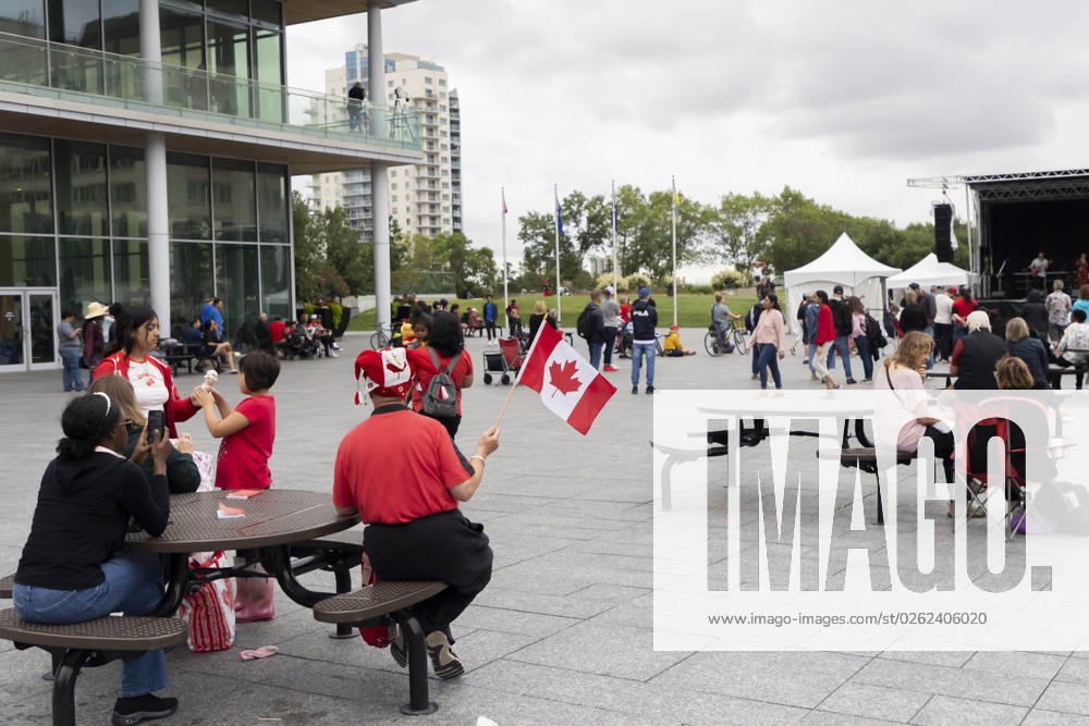 Edmonton, Canada July 1, 2023 - Celebration of Canada Day in Edmonton. Canada Day is a holiday commemorating the formation of Canada FETE NATIONALE DU CANADA, PROVINCE D ALBERTA, CELEBRATION, FESTIVITES, FETE, AMERIQUE DU NORD, DRAPEAU CANADIEN, DRAPEAU DU CANADA