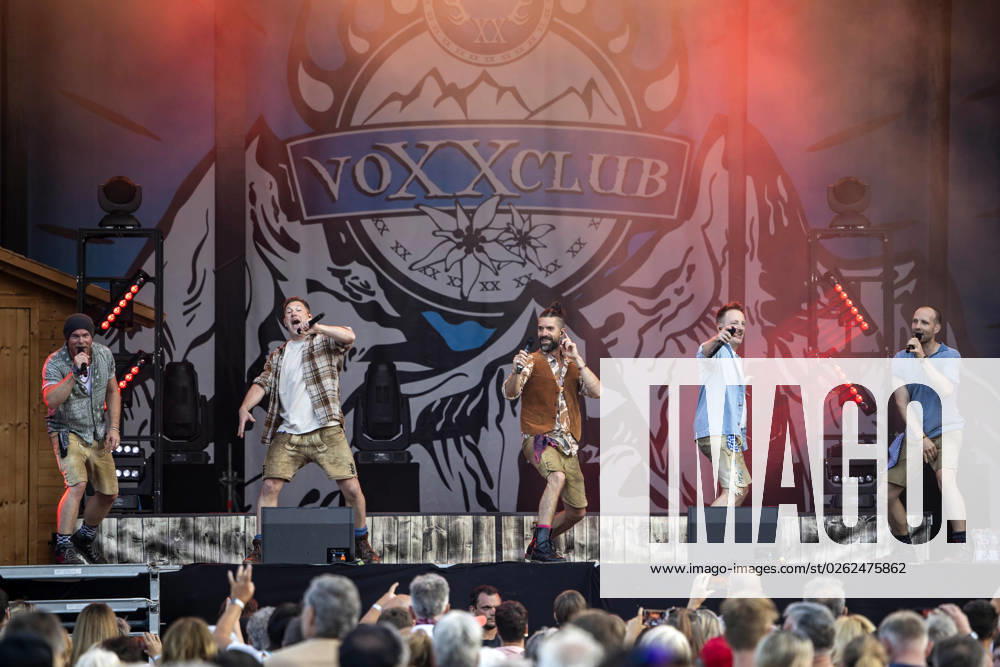 Voxxclub live at the Apoldaer music summer 2023 on the fairground of the Herressener Promenade Apolda, 02 07 2023 Foto:xM.xKremerx xFuturexImage