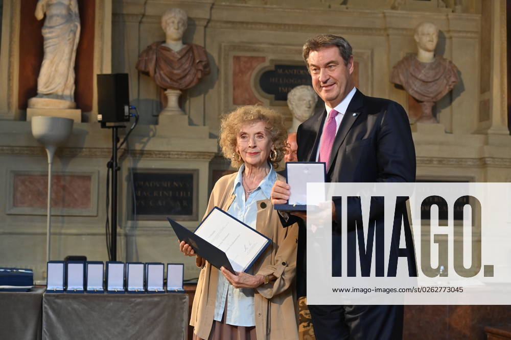 Ilse NEUBAUER Actress , Markus SOEDER Prime Minister of Bavaria and CSU Chairman Award Bavarian Order of Merit in the Antiquariat of the Residence in Munich on 05 07 2023
