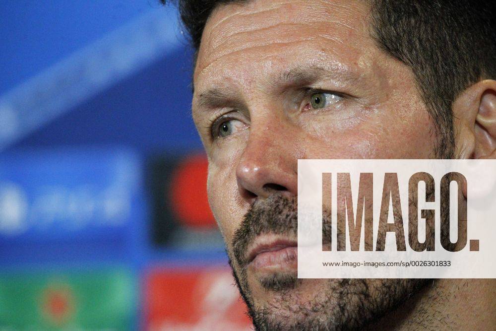 Atletico Madrid s Argentinian head coach Diego Simeone during the press conference PK Pressekonferenz of the team at Vicente Calderon stadium in Madrid, Spain on 22 November 2016. Atletico Madrid will face PSV Eindhoven in a UEFA Champions League Group D soccer match on 23 November. Atletico Madrid s press conference !ACHTUNG: NUR REDAKTIONELLE NUTZUNG! 20161122-636154443379979025