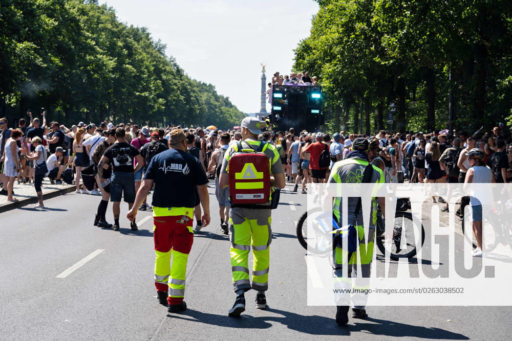 Tens of thousands of people take part in techno parade Rave the Planet Loveparade founder Dr Motte is the organizer Straße des 17 Juni in Großer Tiergarten Paramedics are on the scene